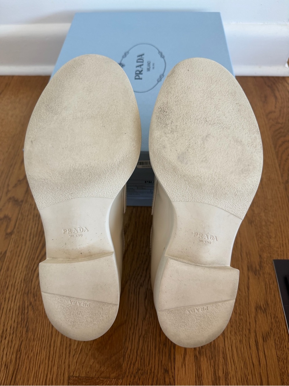 Prada Triangle Logo Patent leather platform loafer ivory, size 38 - Picture 9 of 9